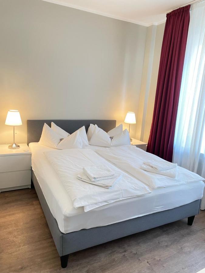 Barcelona 2*